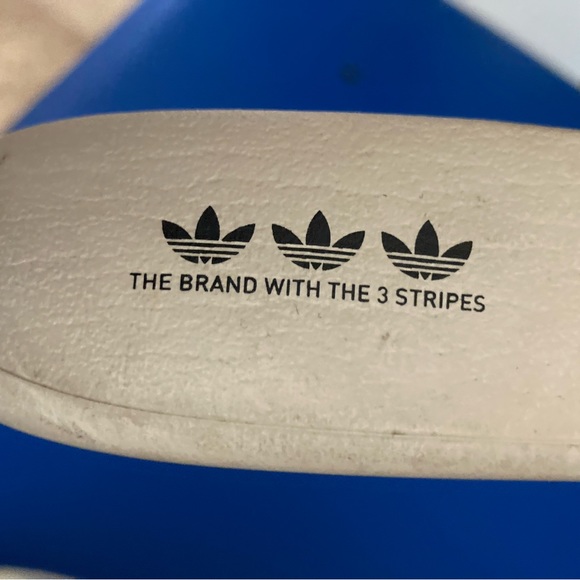 Mint vintage Adidas womens slides size 9.5 beige bone color rare 3 striped flip - Picture 2 of 5